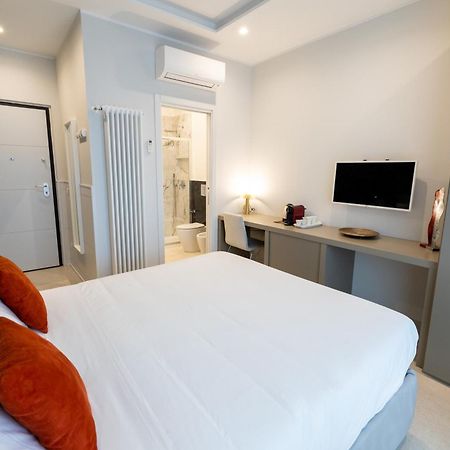Napoli City Center - Appartamenti E Camere Luaran gambar