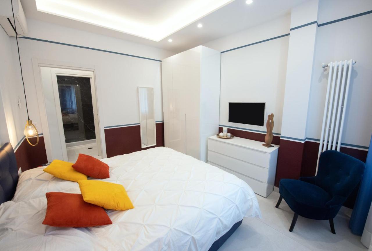 Napoli City Center - Appartamenti E Camere Luaran gambar