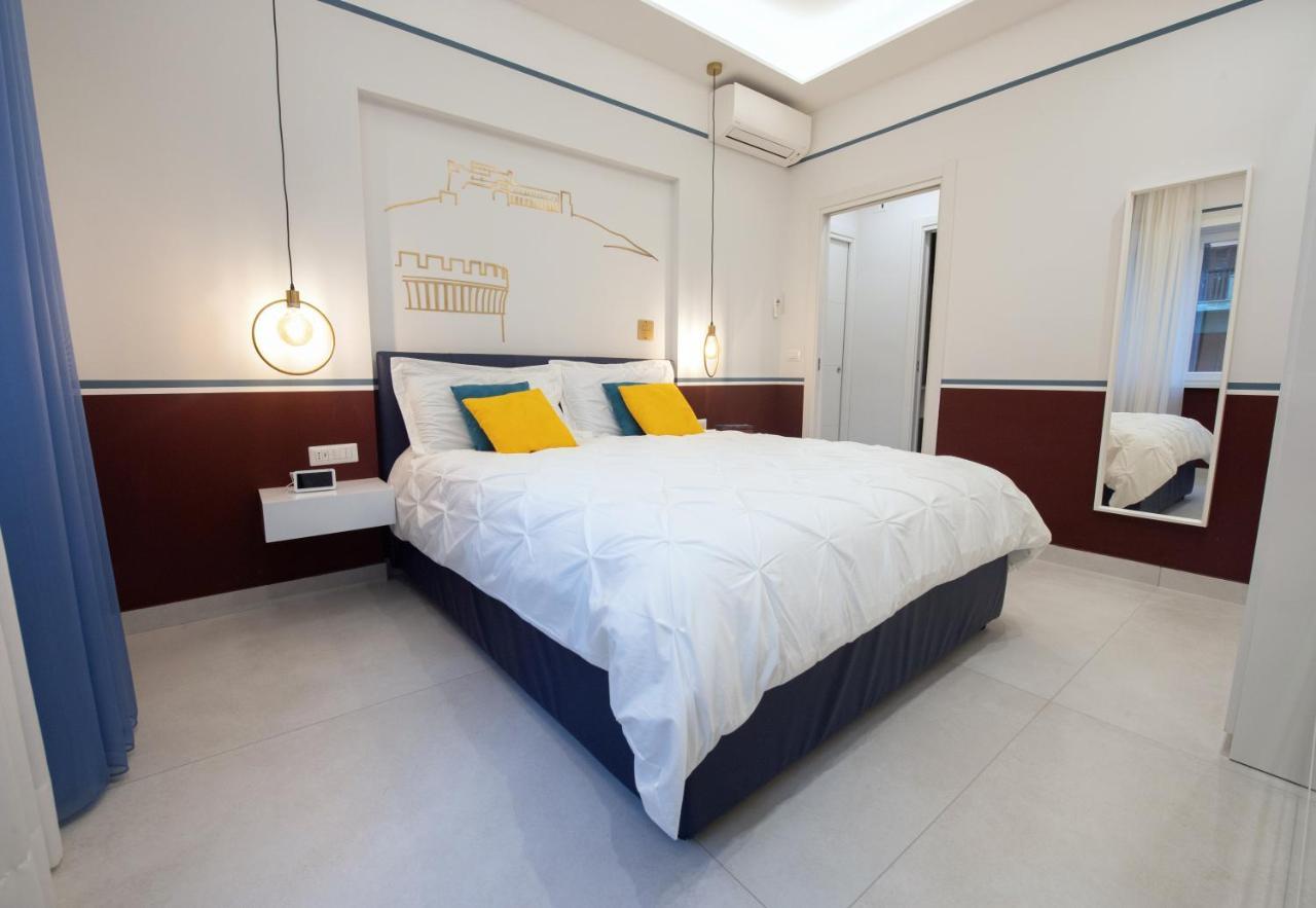 Napoli City Center - Appartamenti E Camere Luaran gambar