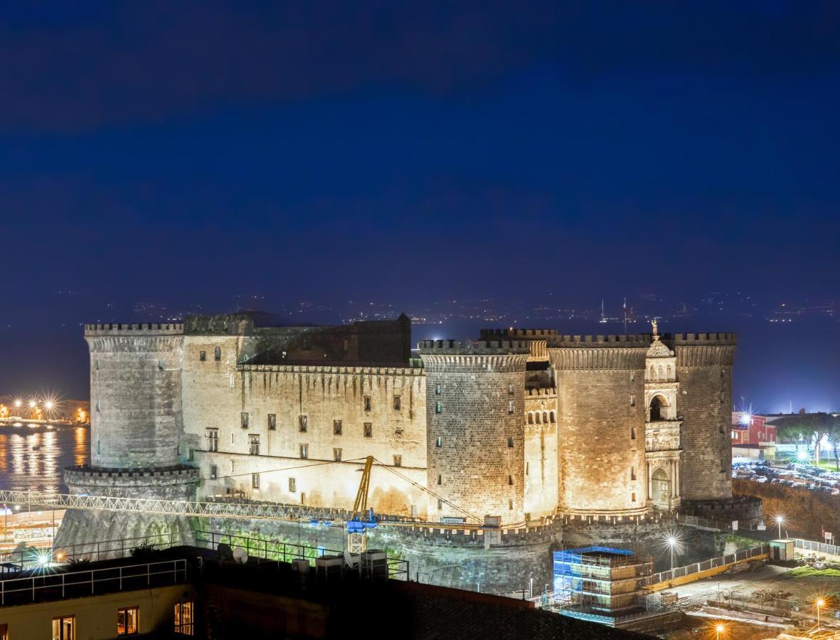Napoli City Center - Appartamenti E Camere Luaran gambar