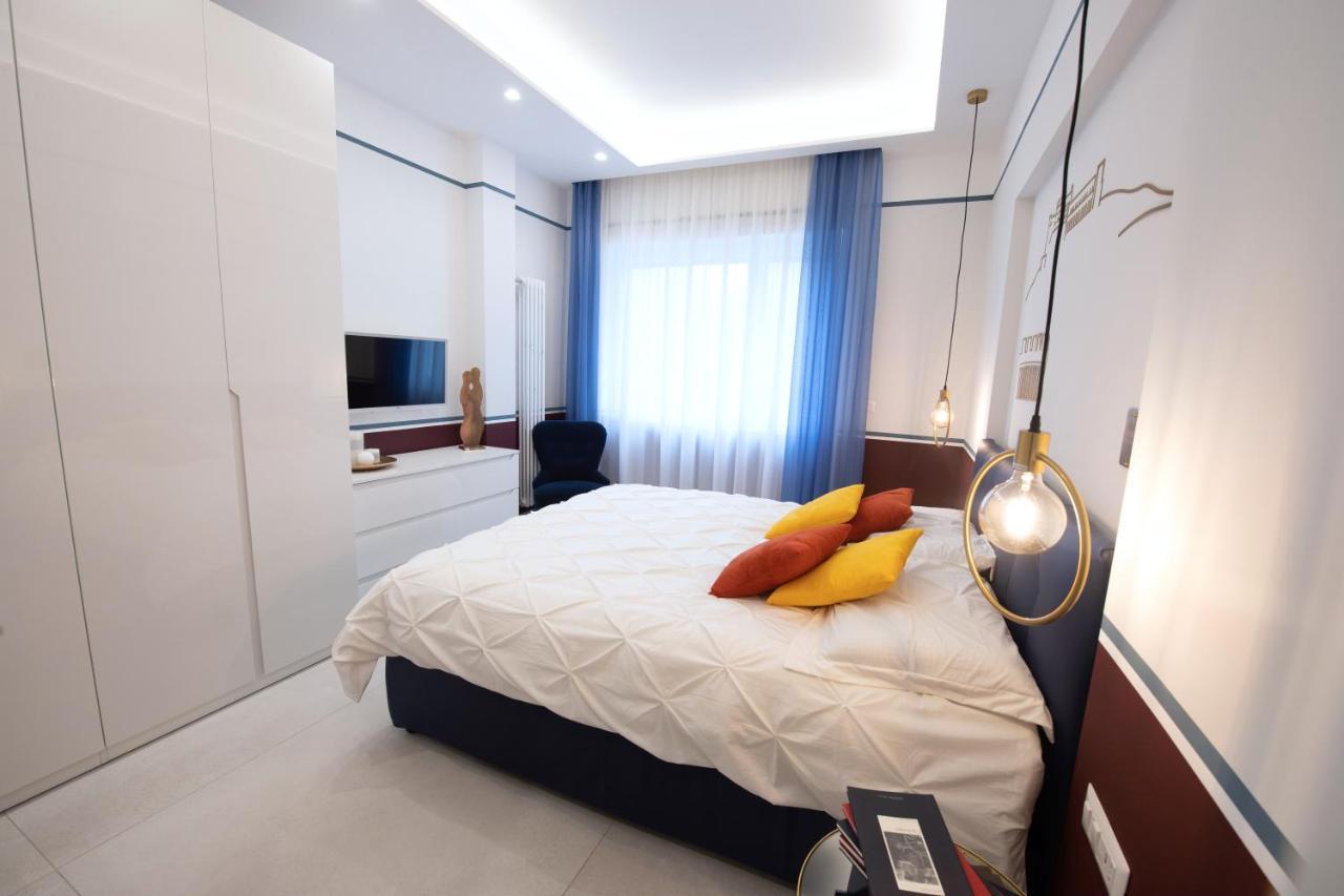 Napoli City Center - Appartamenti E Camere Luaran gambar